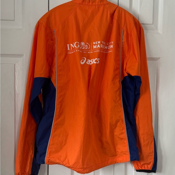 Asics NYC Marathon Jacket - Picture 4 of 8